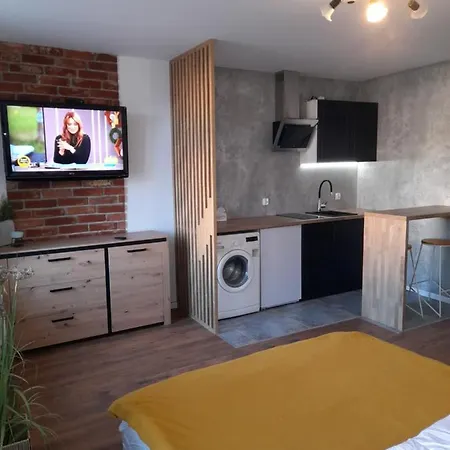 Pokoje Goscinne Fabio Chojnice Zewnętrze zdjęcie